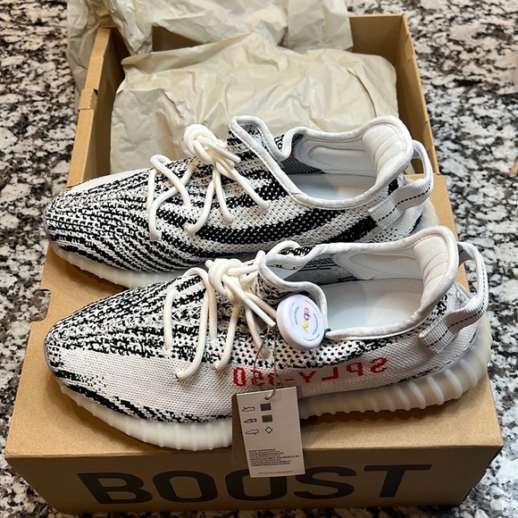 Yeezy Zebras, Brand new(W/Tag), never worn, with box. eBay guranteed! - Picture 1 of 4